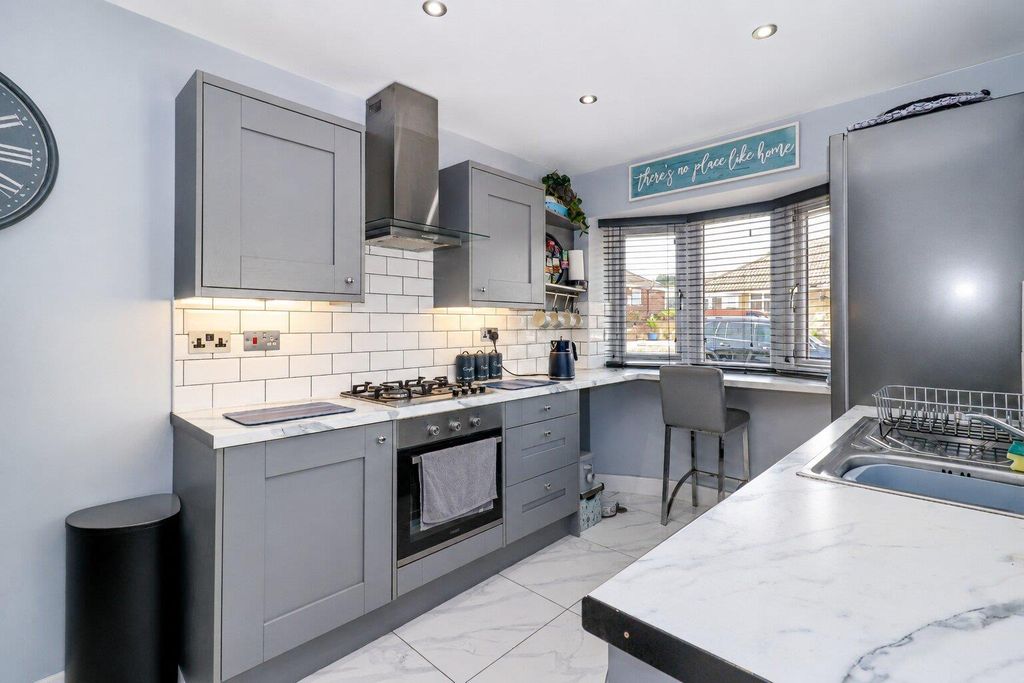 Property photo 3 of 11 Kitchen/Diner