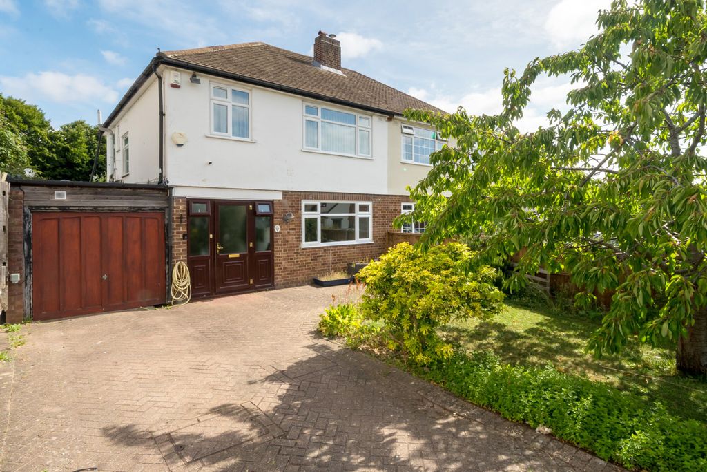 Property photo 1 of 19 1315548-19-685Bce...