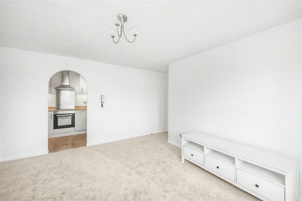 Property photo 3 of 11 Robin-Court-11Robin-Court-11.Jpg