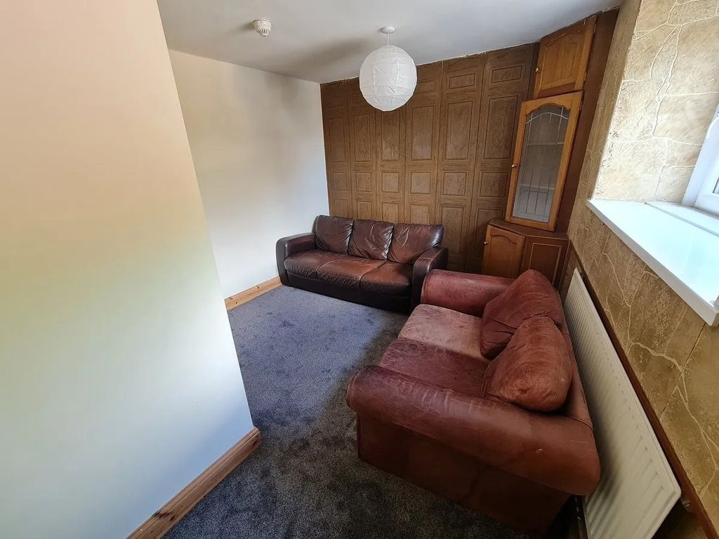 Property photo 2 of 7 14 Terraceroad Lounge Basement