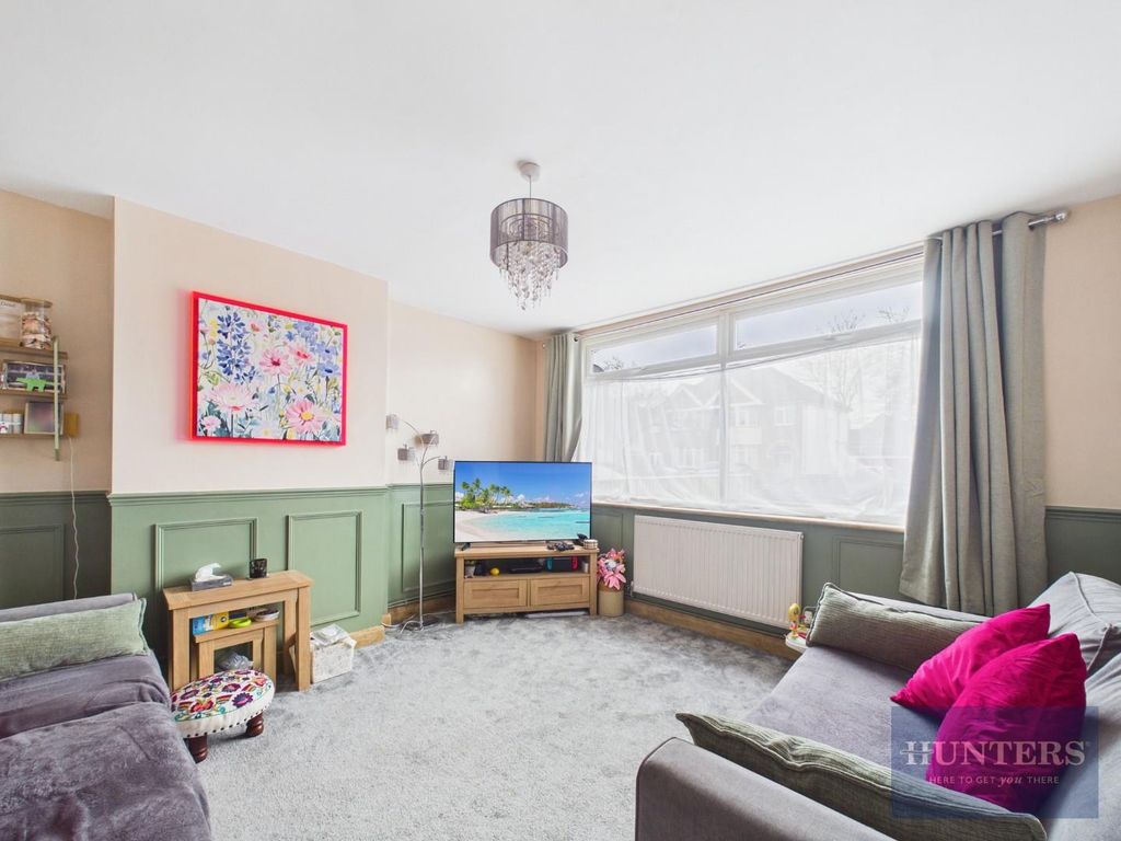 Property photo 2 of 14 Living Room