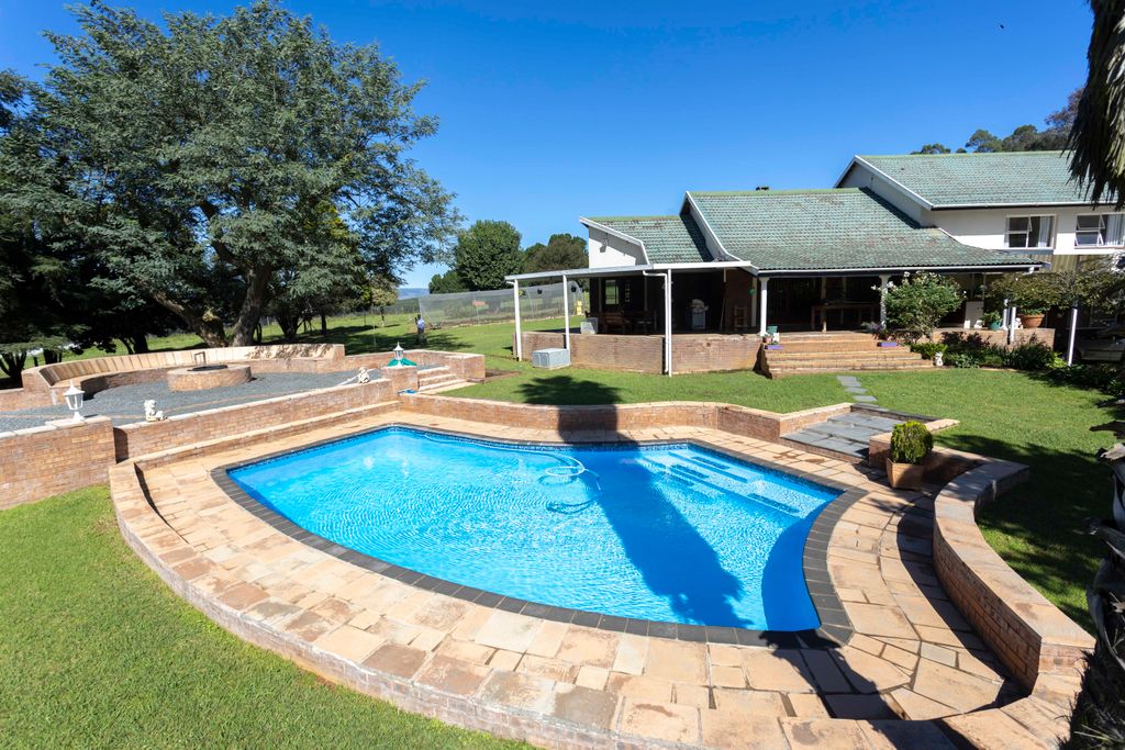 Property photo 3 of 28
