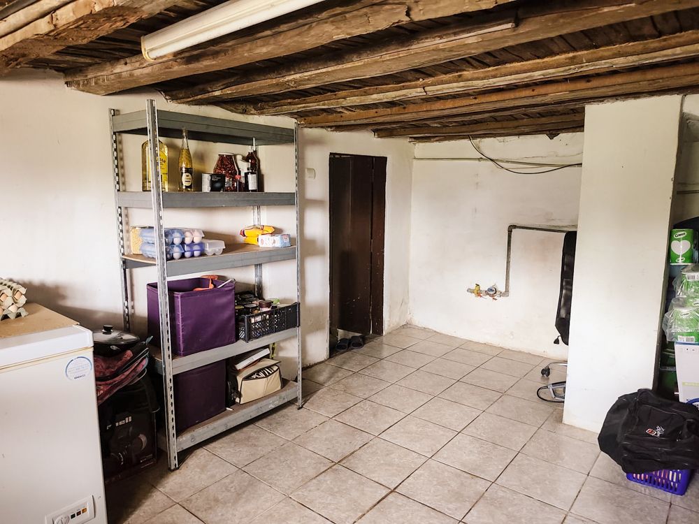 Property photo 2 of 21