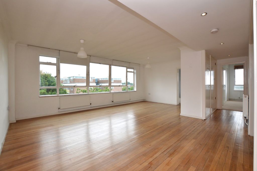 Property photo 1 of 6 Reception