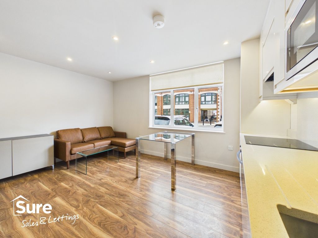 Property photo 2 of 14 5216484