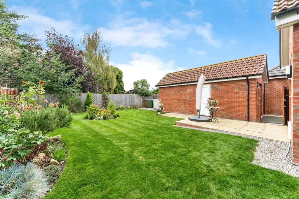 Property photo 3 of 18