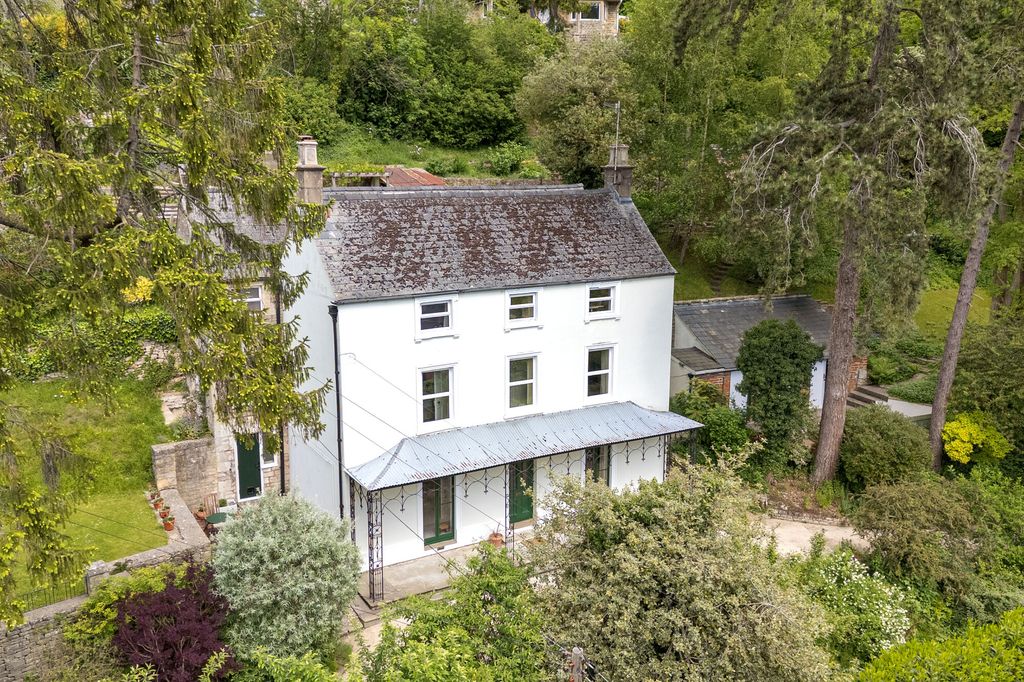 Property photo 1 of 22