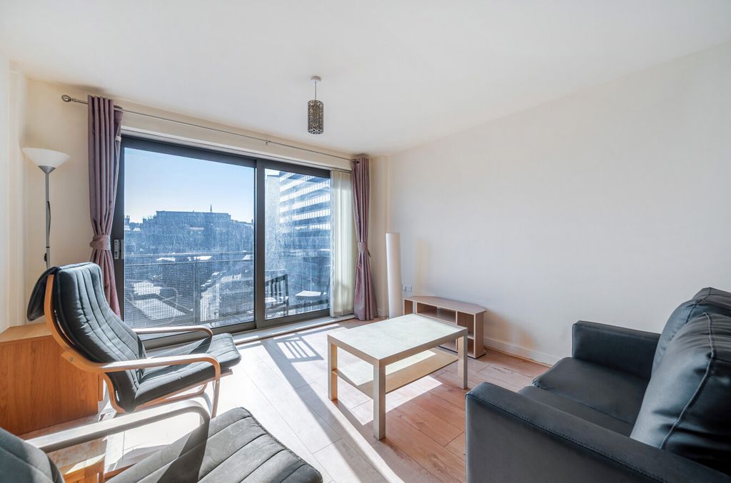 Property photo 3 of 12 1430197-3-69Bbdca...