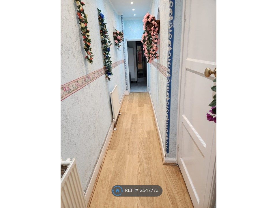 Property photo 1 of 34