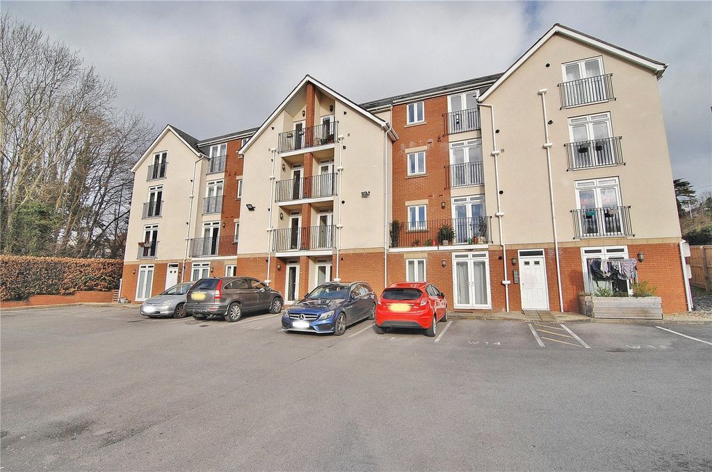 Property photo 1 of 12 Picture No. 23