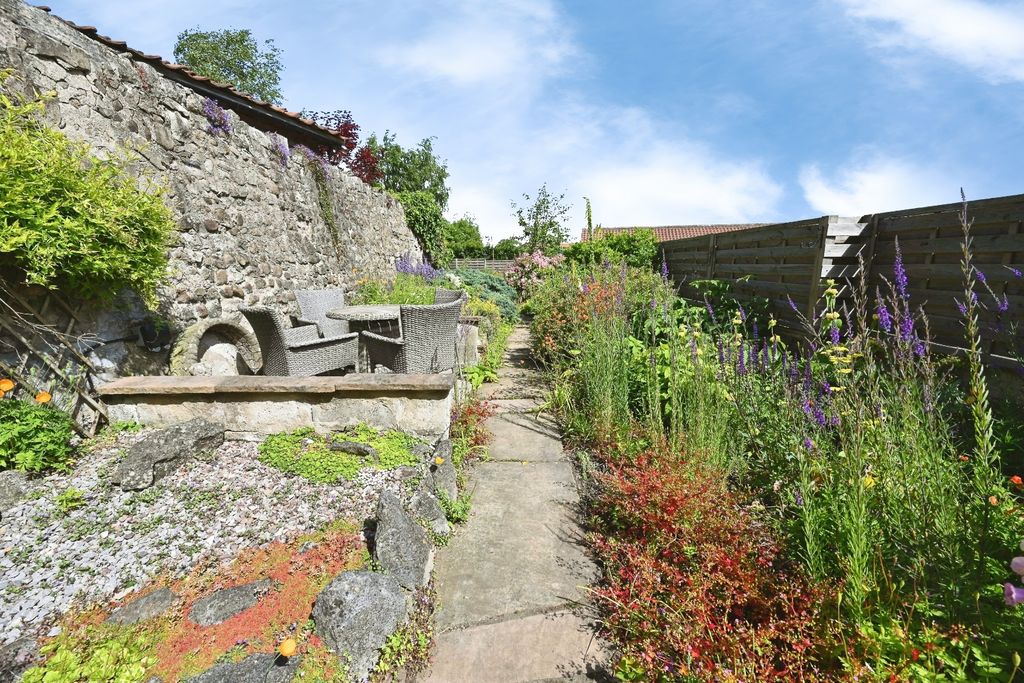 Property photo 3 of 24 Pbox-Img.Jpg
