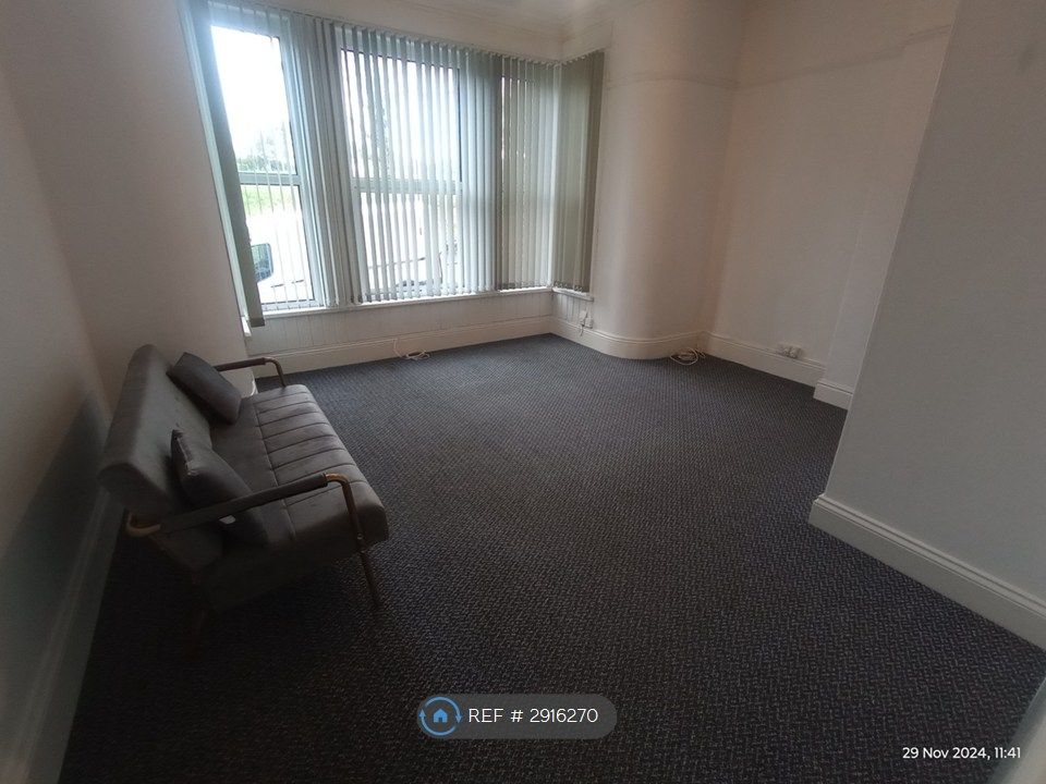 Property photo 2 of 4 Lounge