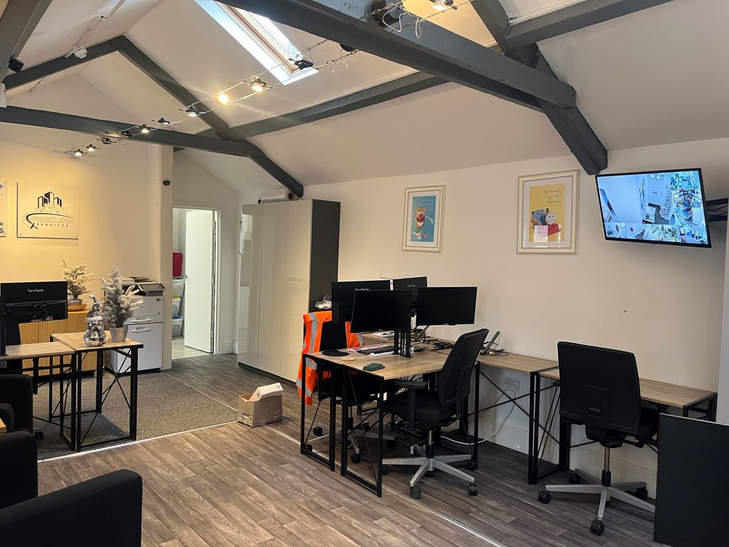 Property photo 3 of 5