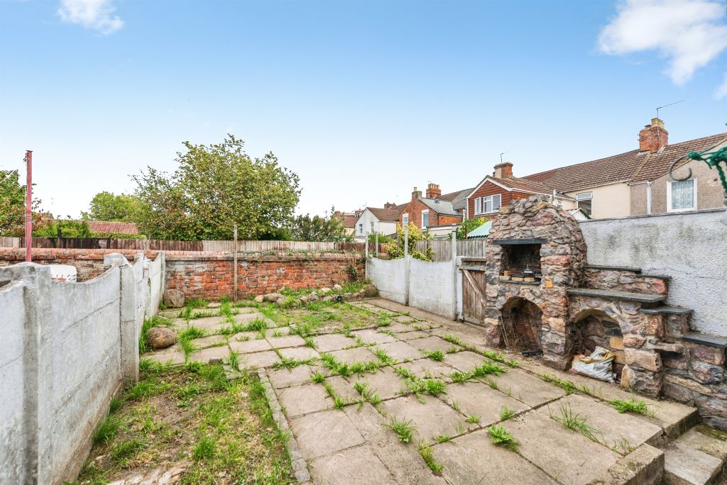 Property photo 3 of 12