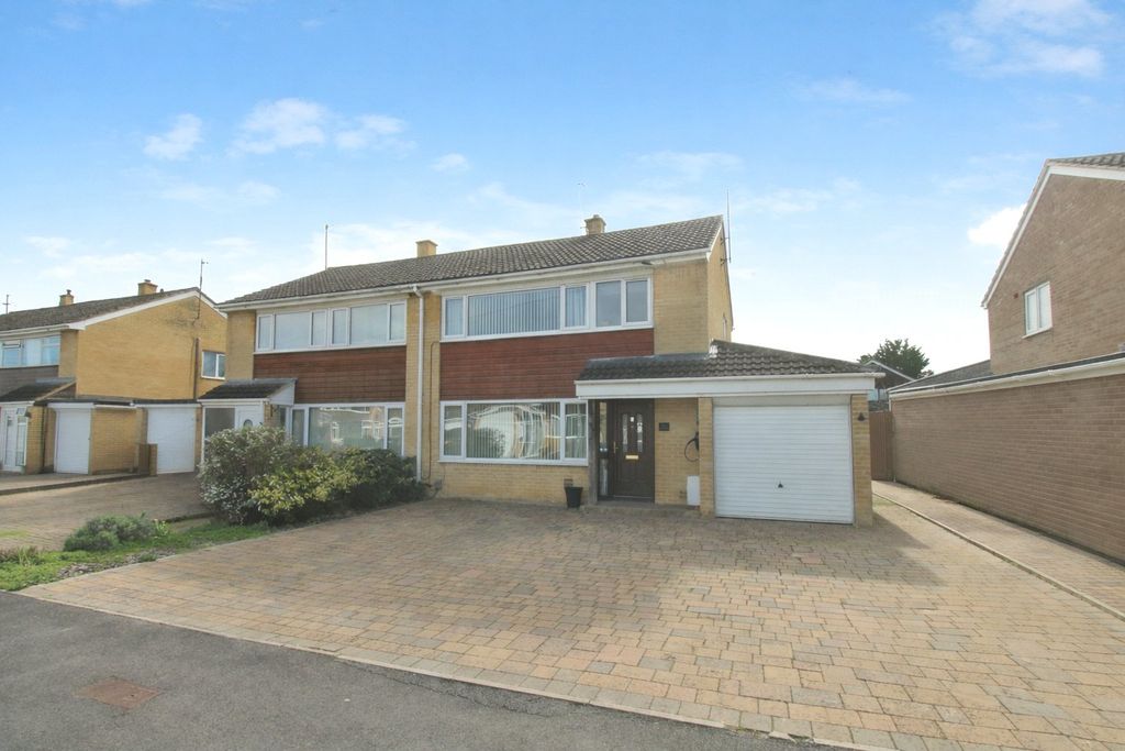 Property photo 1 of 16 Picture No. 01