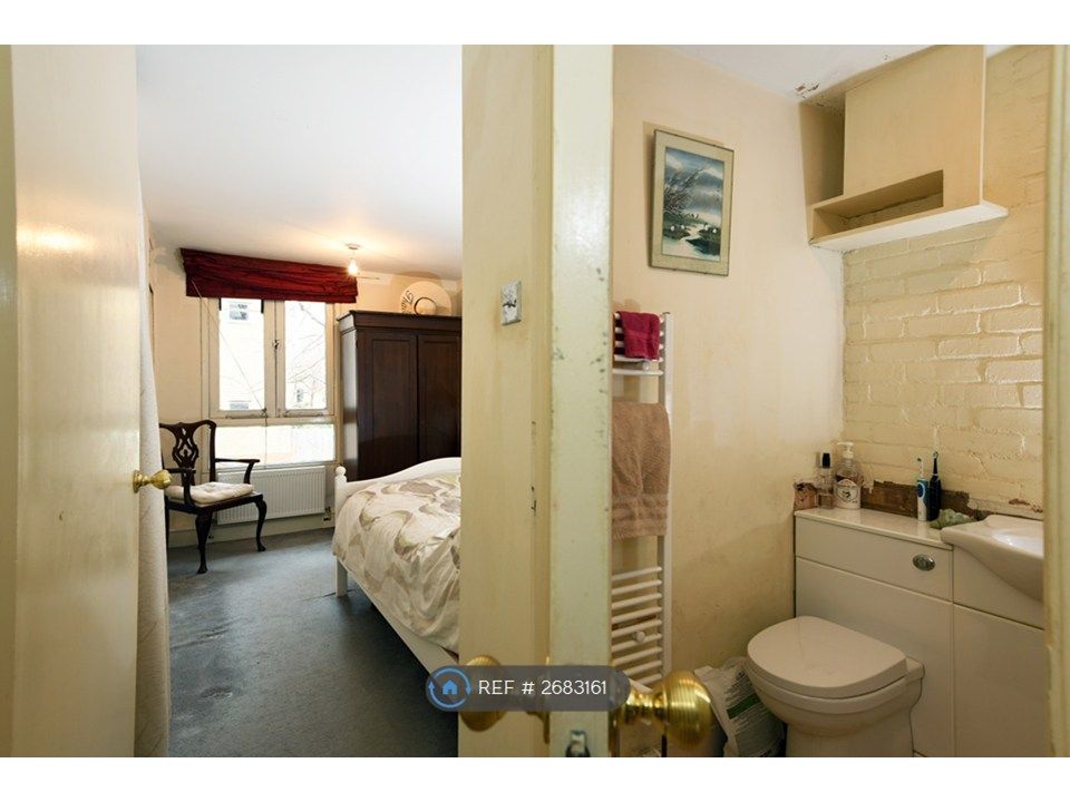 Property photo 3 of 25