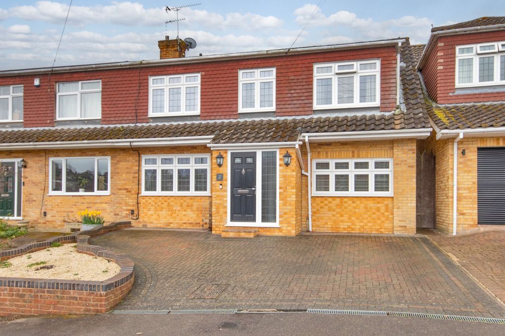 Property photo 1 of 18 External
