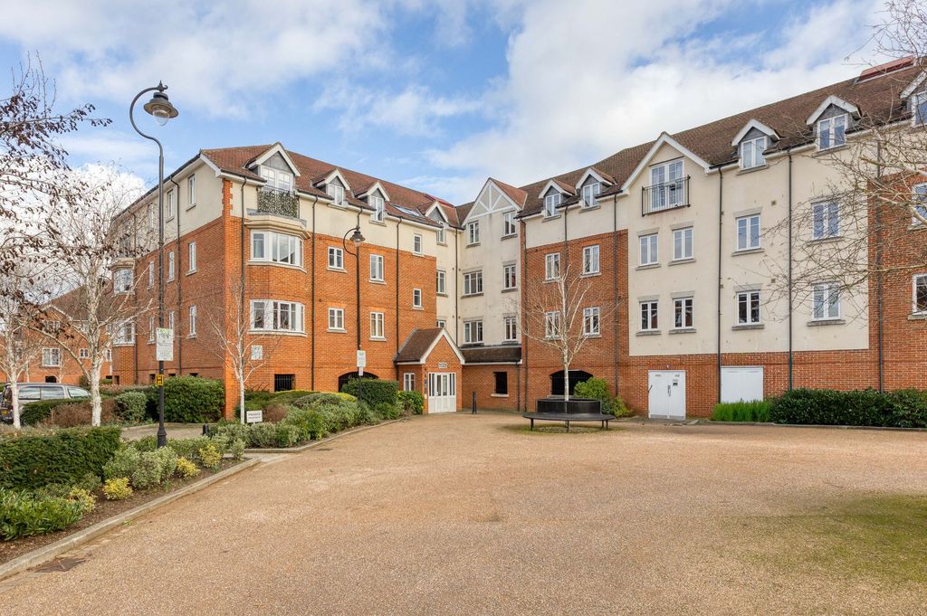 Property photo 1 of 13