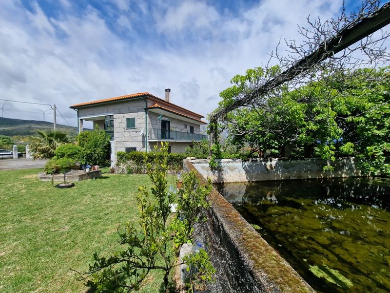 Property photo 2 of 45