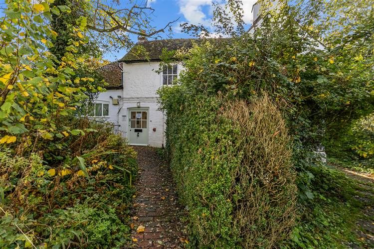 Property photo 2 of 8