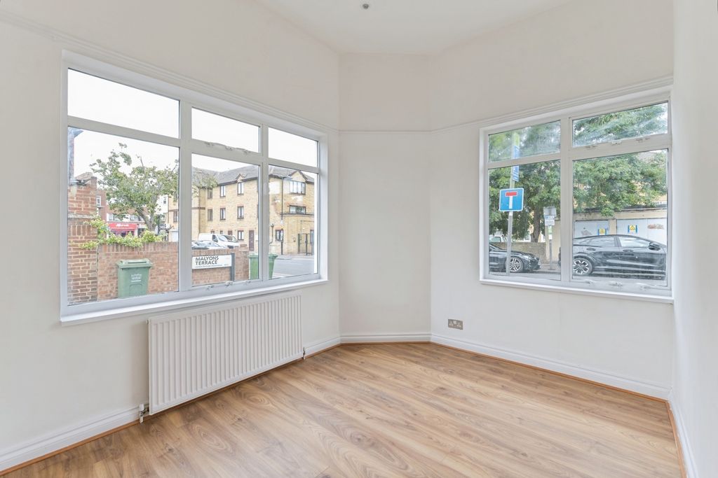 Property photo 2 of 17 Pbox-Img.Jpg