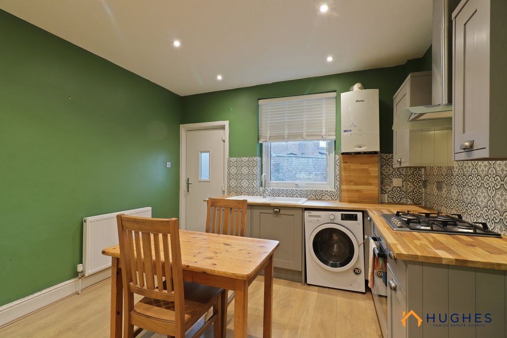 Property photo 3 of 19
