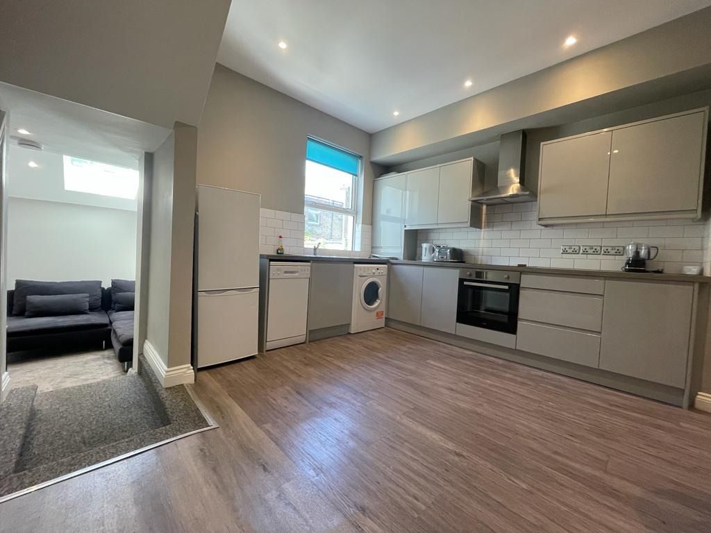 Property photo 2 of 17 4633031