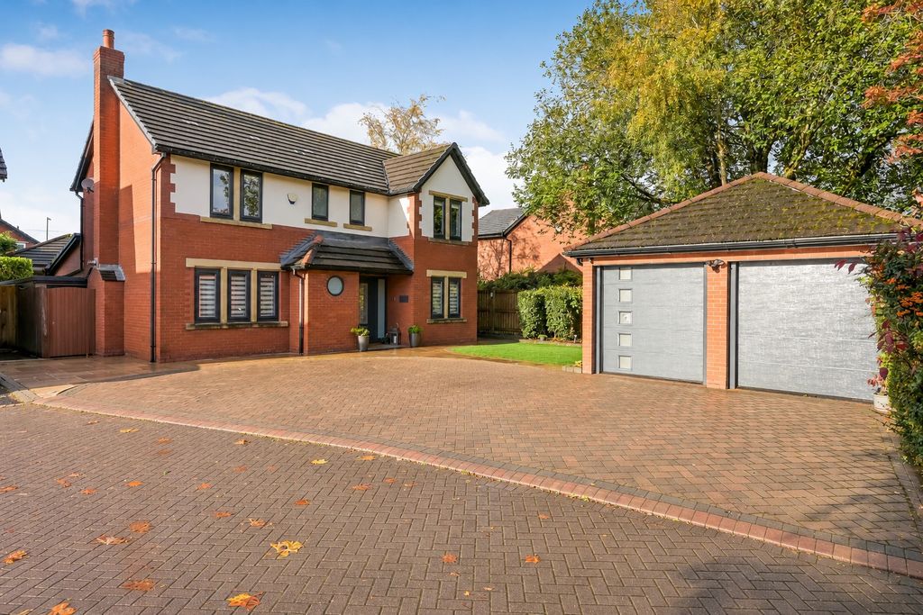 Property photo 1 of 61 5674442