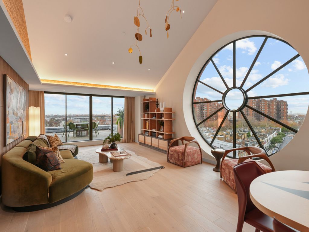 Property photo 2 of 16