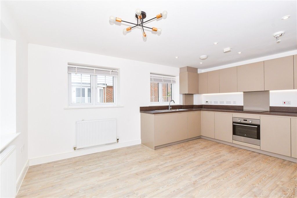 Property photo 3 of 17 Kitchen/Diner