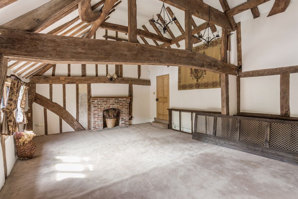 Property photo 3 of 14
