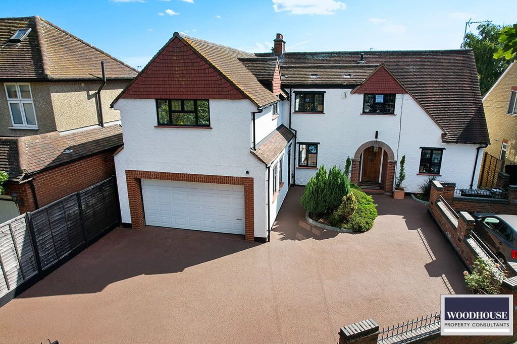 Property photo 1 of 54