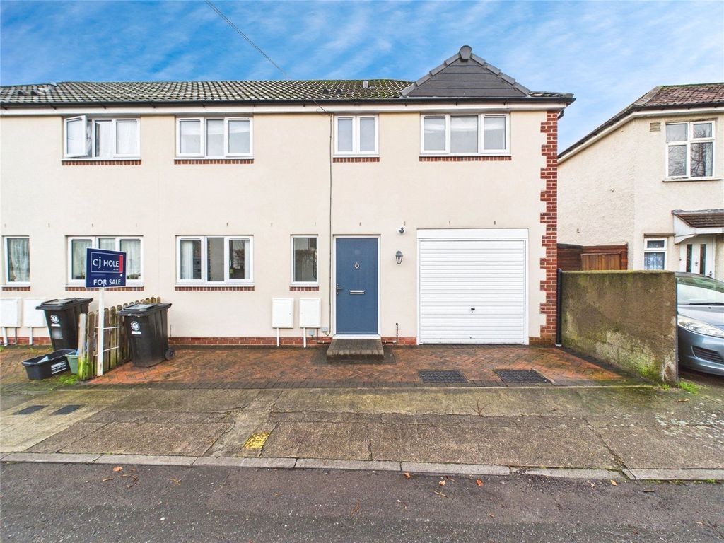 Property photo 2 of 19 Picture No. 21