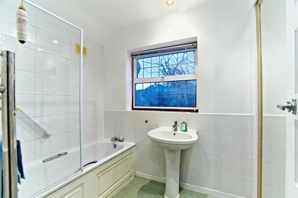 Property photo 3 of 20 Pbox-Img.Jpg