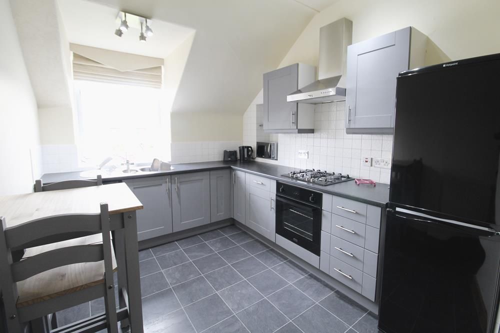 Property photo 2 of 8 Kitchen