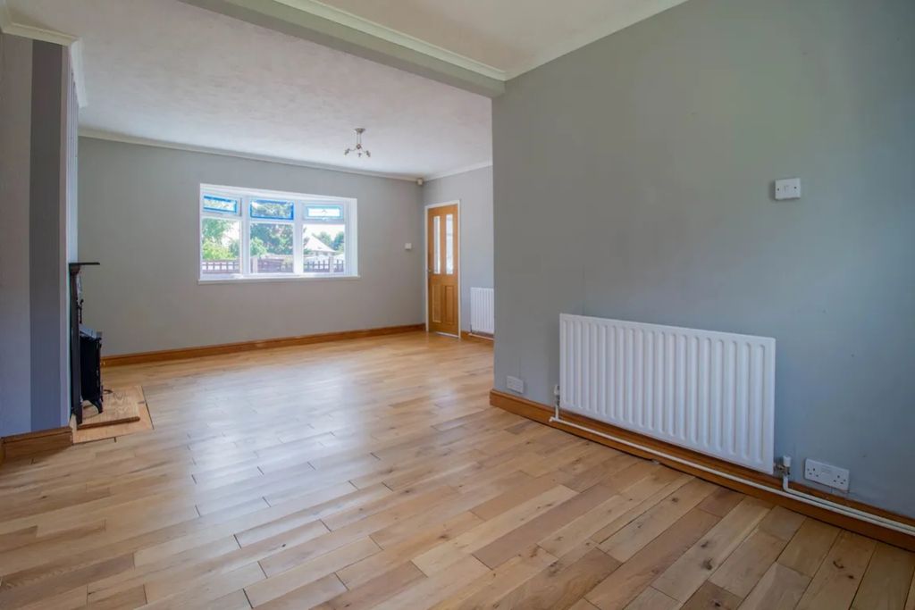 Property photo 3 of 8 Bh78Awqa2_840601_1405619733354060800