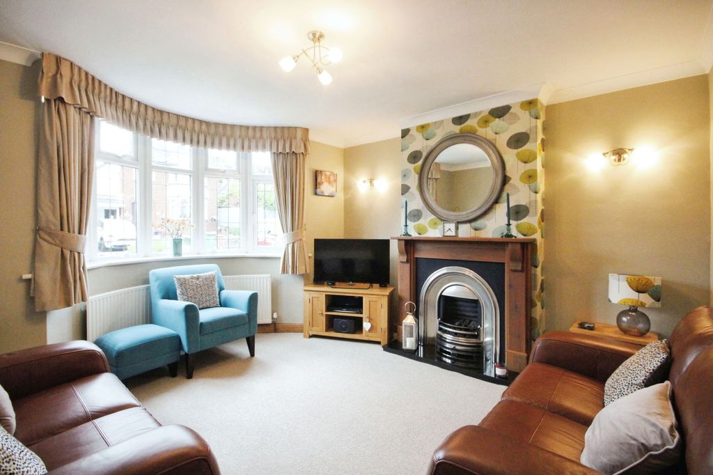 Property photo 3 of 31