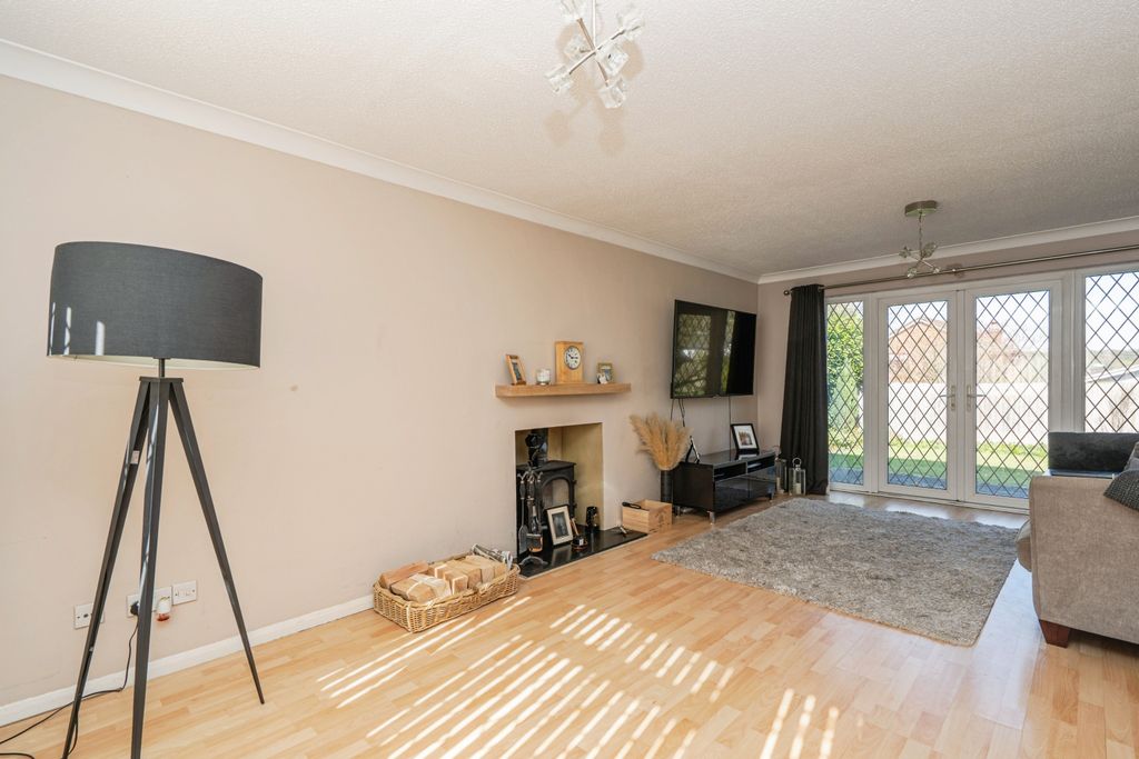 Property photo 3 of 15