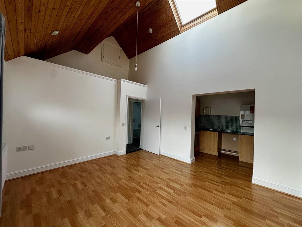 Property photo 3 of 8 8.Jpg