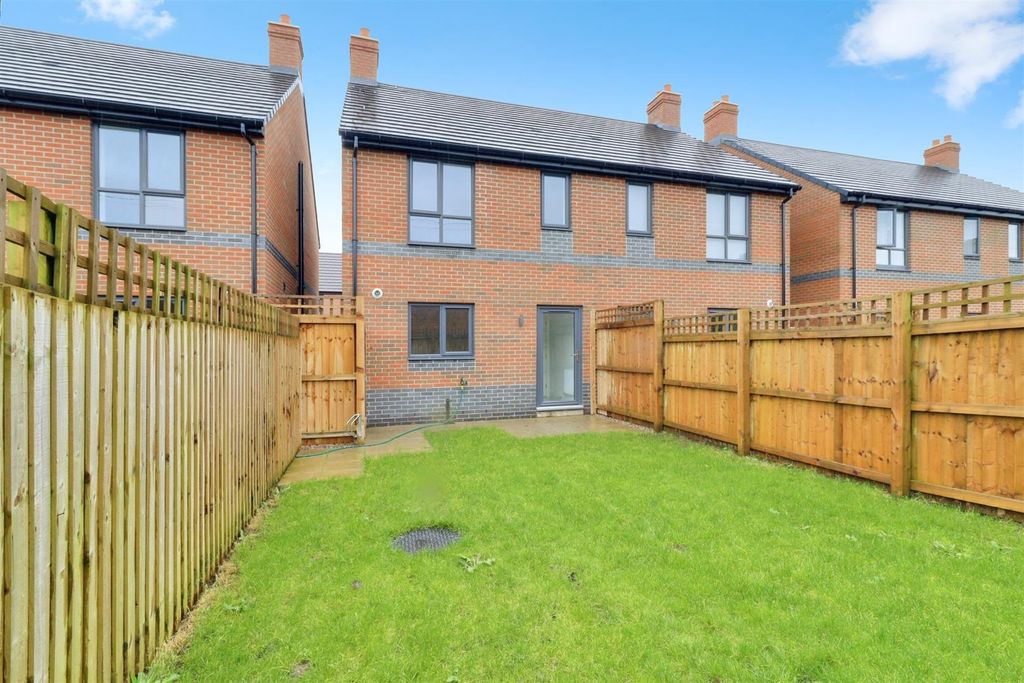 Property photo 3 of 22 F43A6c68-Img_8700-Img_8702.Jpg