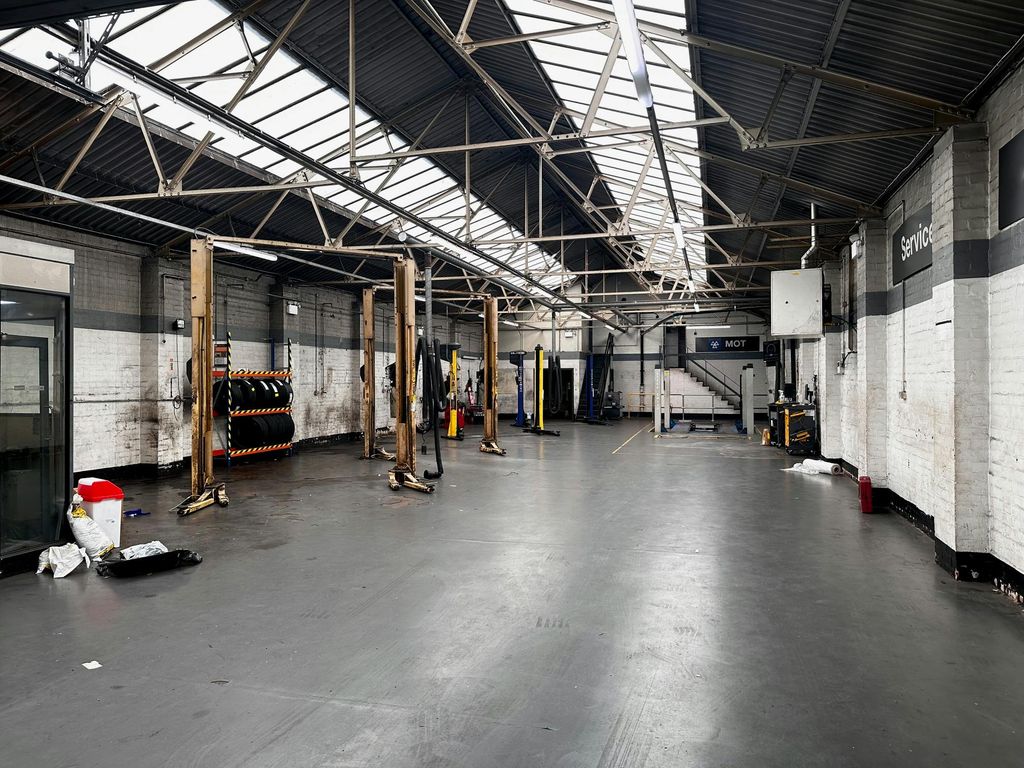 Property photo 2 of 7 P2.Jpg