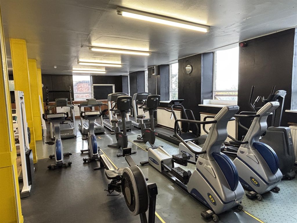 Property photo 1 of 8 Photo 0