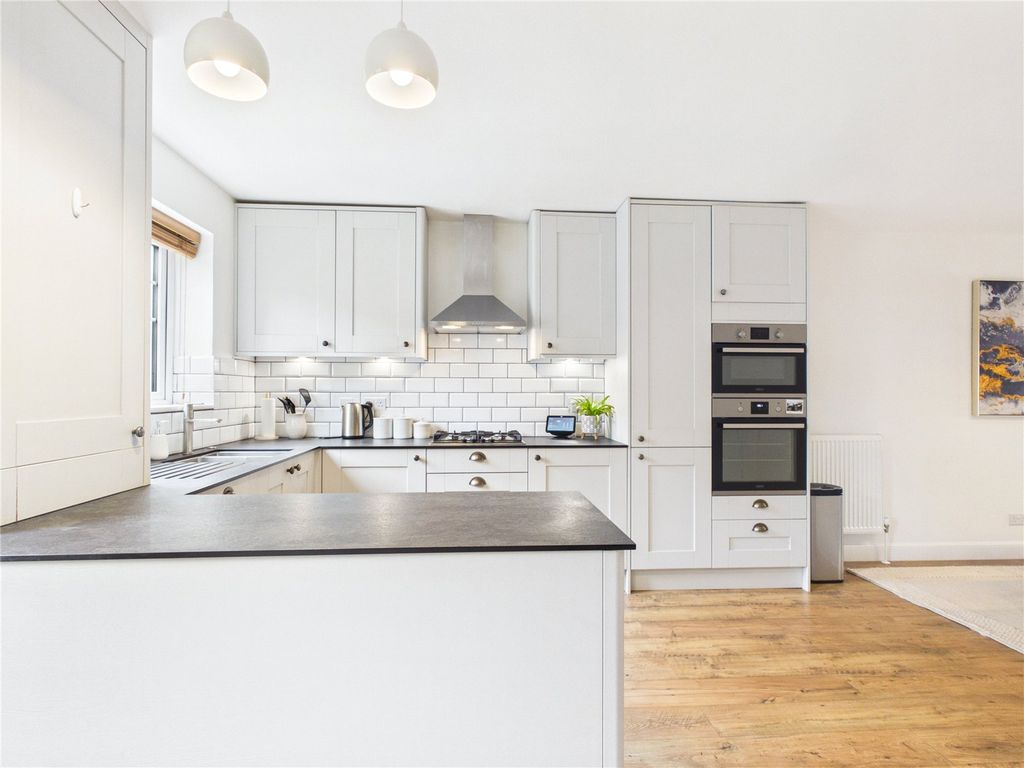 Property photo 2 of 14 Picture No. 20
