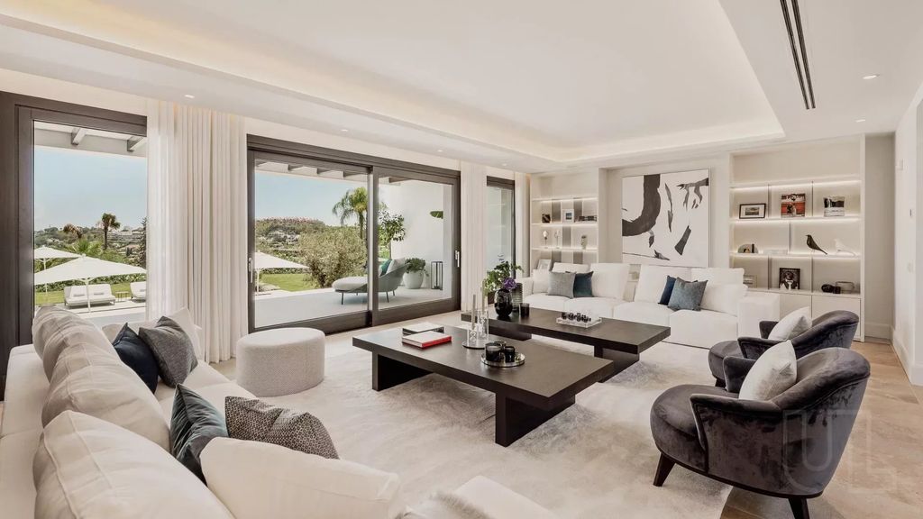 Property photo 2 of 71