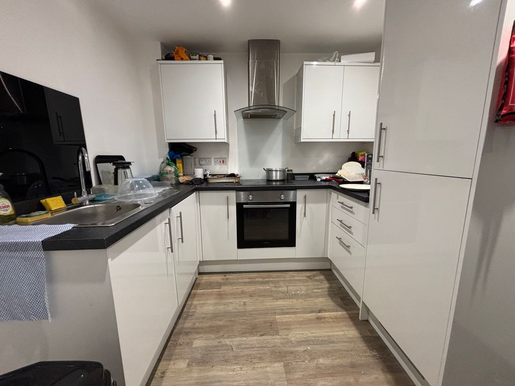 Property photo 2 of 3