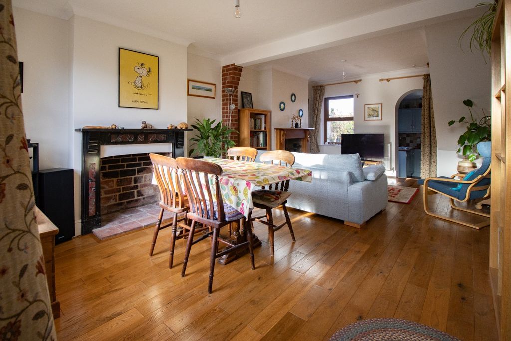 Property photo 2 of 21 4803994