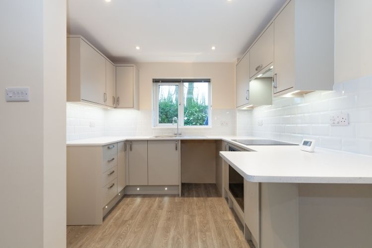 Property photo 1 of 7 245184