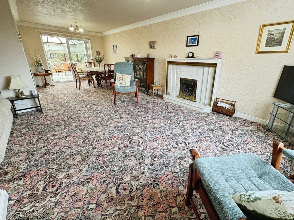 Property photo 2 of 19 Photo 4