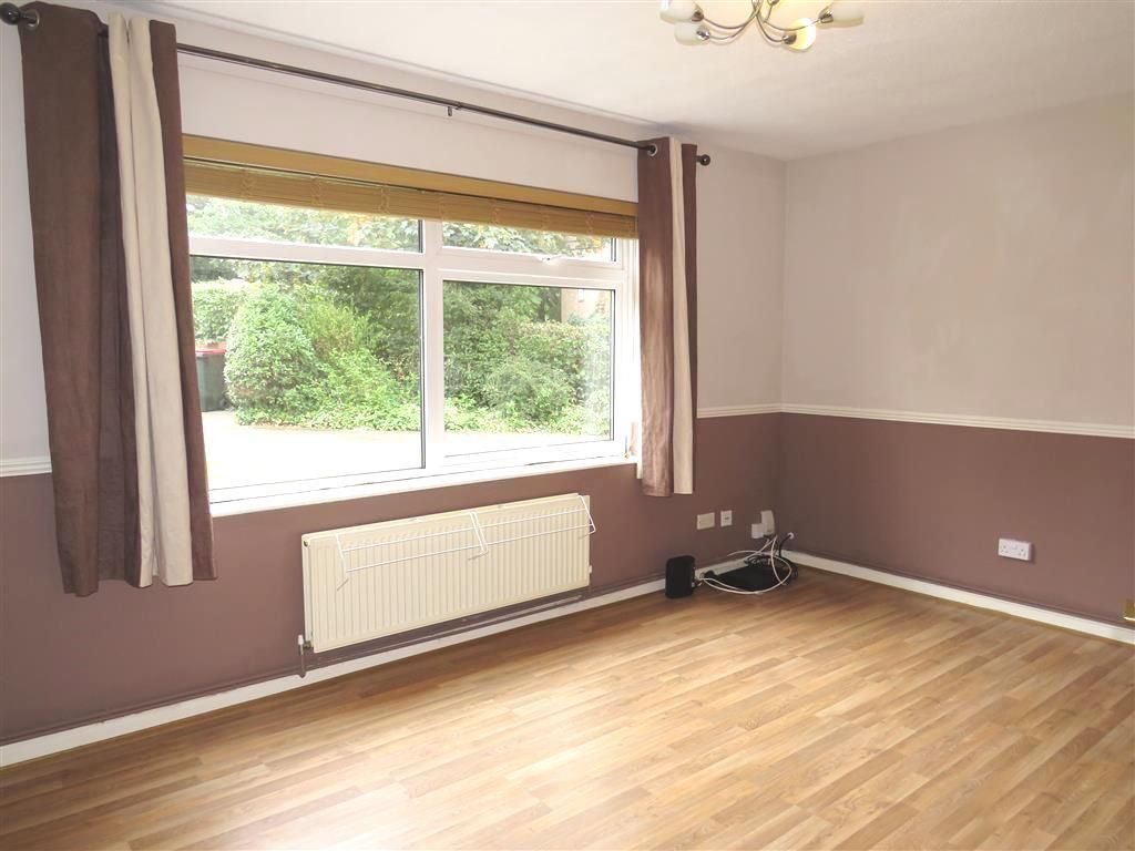 Property photo 2 of 6 Living Room