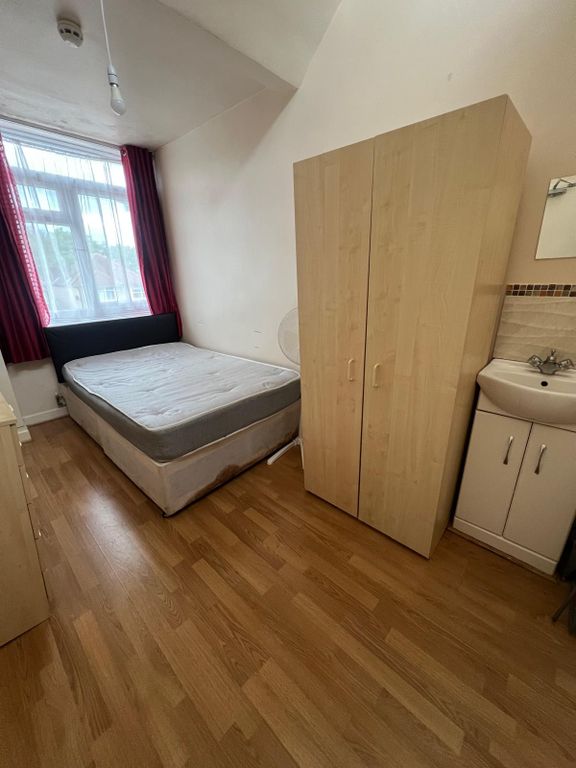 Property photo 1 of 4